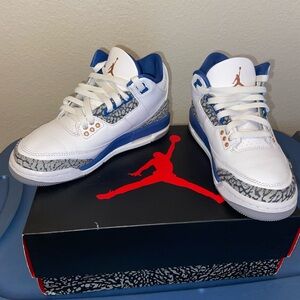 Air Jordan3 Retro(GS), size 3.5Y, Color is White/Metallic Copper